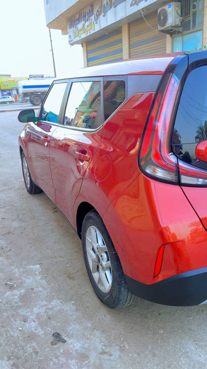 السلام عليكم كيا صول موديل ٢٣حادثه بنيد بارد فقط بدون دواخل رقم بابل بسمي السياره جاهزه من كلشي كير مكينه تبريد حاديه تخم تايل كله جديد كفاله مكان السياره بابل الاتصال ***********
