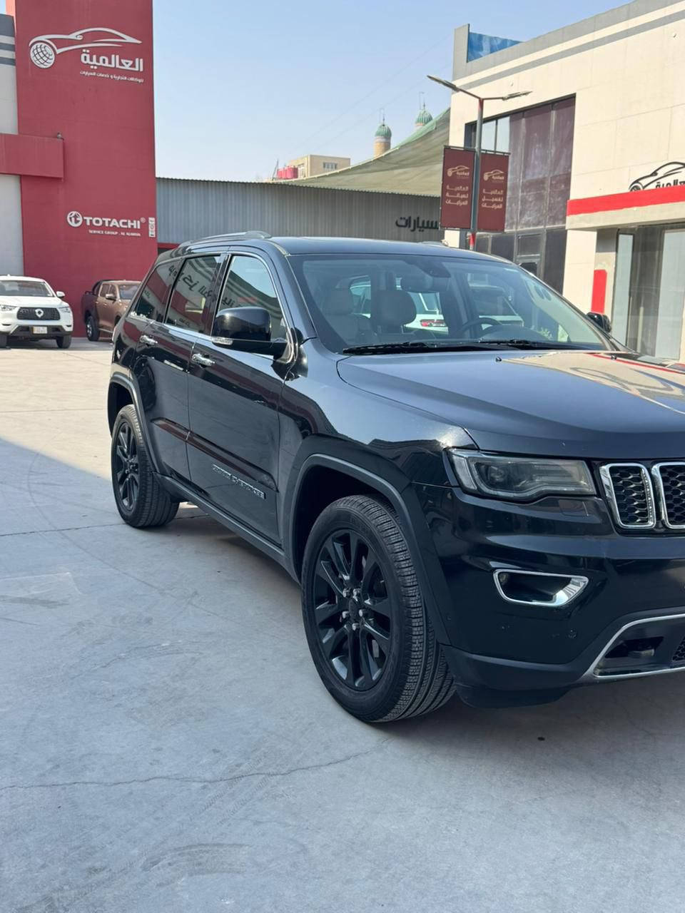 Jeep Grand Cherokee Limited 2019
جيب خليجي لمتد 
الموديل 2019 (خليجي) وكالة المهند . 
المحرك : V6.  3.6L . 
لون اسود

المواصفات :

• دفع رباعي 4x4 . 
• تحذير النقطة عمياء ⚠ .
• ويل قياس 20 انج .
• انارة متحركة .
• سقف بانوراما . 
• شاشه كبيرة . 
• نظام الخرائط (GPS) .
• ستيرن كهربائي . 
• المصابيح الأمامية زنون .
• كشافات الضباب زنون .     
• تشغيل عن بعد .
• صندوق كهربائي ..
• حفظ وضعيات الجلوس (ميموري) . 
• المقاعد الأمامية كهربائية .
• المقاعد الأمامية تبريد وتدفئة .
• المقاعد الخلفية تدفئة .. 
• حساسات أمامية . 
• حساسات خلفية . 
• كاميرا خلفية دوارة.
• تدفئة ستيرن . 
• مانع تصادم خلفي .
• ابل كاربلي وايرلس . 
• محدد سرعة . سقف بنوراما فتحتين
• نظام التشغيل والاطفاء الاوتوماتيكي ( Auto Start System. )
• ⁠مري قلاب
• ⁠مري شفط
• وضعيات قيادة
• ⁠شفتات ستيرن
• ⁠ماشية 109 كيلو
• ⁠داخل بيجي 
• ⁠سيستم سماعات
• ⁠هزة وسنوية جديدة
• ⁠سيارة بسمي مداور ثاني يوم
• ⁠تايرات جدد pirelli scorpion 

السعر 268 ورقه وبيه مجال للشراي 
العنوان 📍 النجف الاشرف حي المثنى 
للتواصل و الواتساب : ***********

رابط الواتساب المباشر للمراسله 👇♻️✅
https://wa.me/964***********
