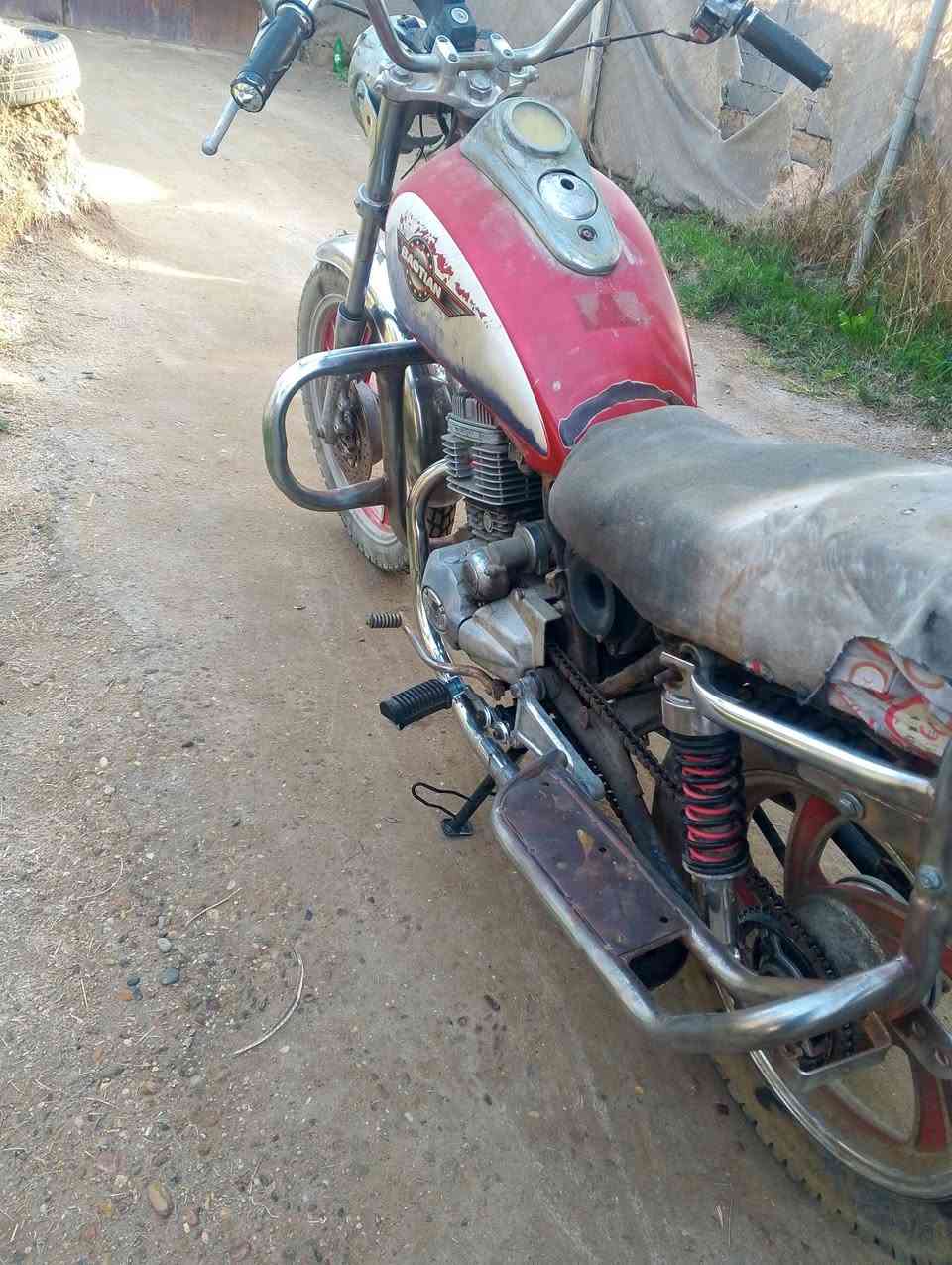 للبيع بدون اوراق جونده نقص كهربائيات تشتغل نكره زوج تايرات جوبلس مكينه زينه دراجه  جاهزه مكاني الحمزه الغربي السعر 325 وبيه مجال ***********
