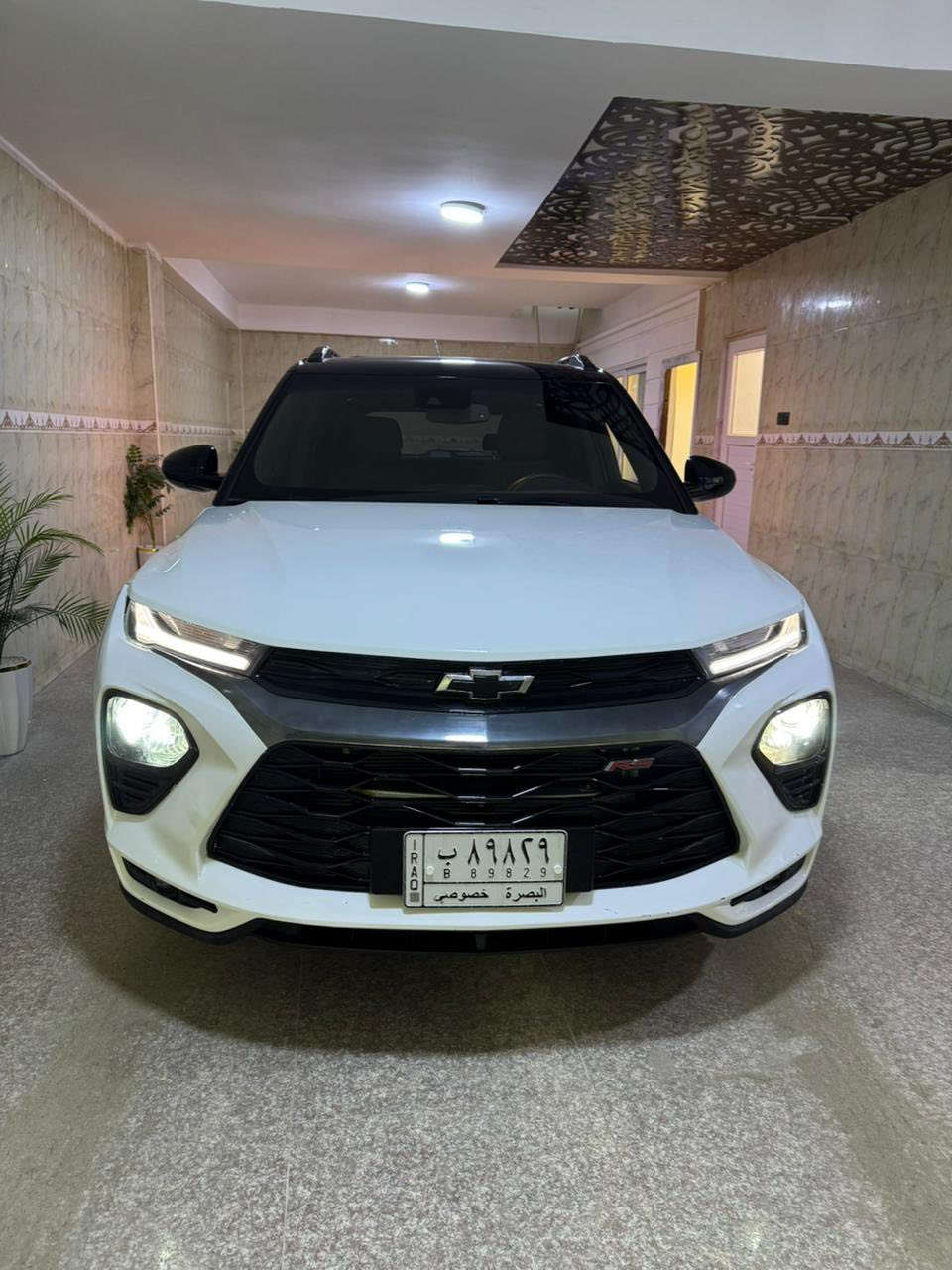 جـوه السـوك 
ترل بلايزر فوول 2023 

SR تو كلر لونين
 فول المواصفات 
سماعات بوس كشنات جلد 
بانوراما ، كاميرا ، حساسات ، اعلى مواصفات
رقم بصرة بأسمي تحويل 
حادثها بنيد فقط مبدل و مصبوغ
0771 887 2277
السعر 125 فقط
