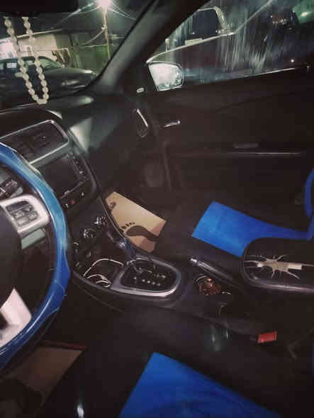 افنجر 2013 Rt
مكينه 3600
دبل اكزوز
تشغيل عن بعد 
منضومه زنون عالي ناصي 
مثبت سرعه 
تدفئه كشنات 
شااشه بلادي 
كراسي كهرباء 
تحكم ستيرن 
ويل رياضي 80/50/235
تراهيه 200 والما يعرف بيها لا يسولف 
ماشيه 100 الف 
وبيها منضومه غاز 
ب 79$
 عوزها بس تخم تايرات 
***********
