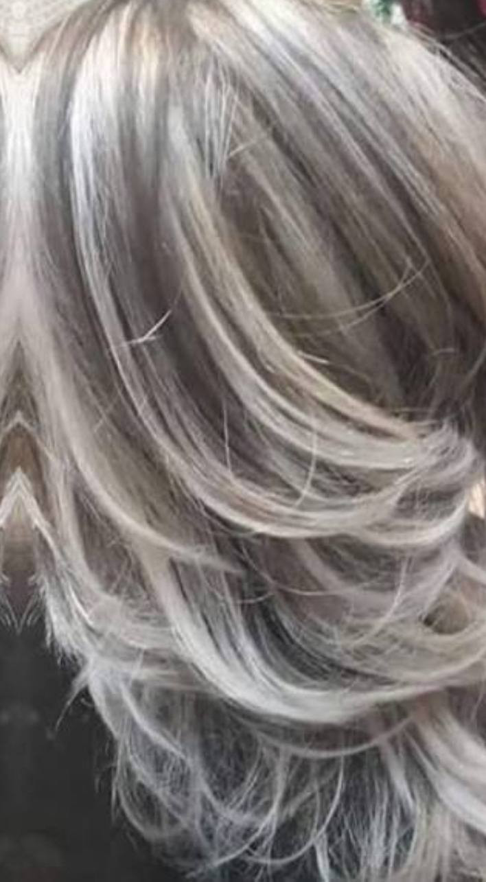 عروض من صالون الملكه للسيدات
العرض يوم الاربعاء والخميس والجمعه 
تخصيل 25فقط
صبغ 25فقط
معه هديه معالج وقص وشسوار ويفي 
جميع اطوال الشعر ماعدا الشعر الثخين والأحمر والتسريح
سارعو للحجز للستفسار ***********
