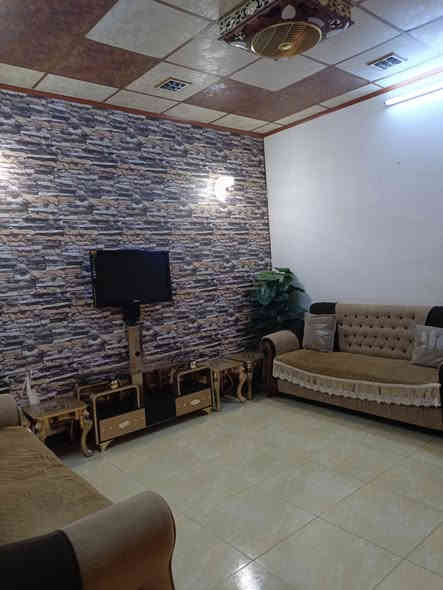 بيت للبيع مساحة 240 متر طابو زراعي طابق ونص سيراميك فول وسقف ثانوي أركوازي الجديدة كيعان وريا شارع سايدين يحتوي على أستقبال و صالة و مطبخ و غرفتين نوم و صحيات و 3 حدايق و كراج سيارة مع هدايا نص أثاث
تخم قنفات 10 مقاعد + طبلات 
ميز بلازمة  
كاونتر 
طباخ + مرشحة
ميز طعام 
بنكات سقفية عدد 3
فولتجات عدد 2 حجم 10 الاف 
سخان 
تانكي ماء عدد 2
للاستفسار والأتصال على الرقم ***********
