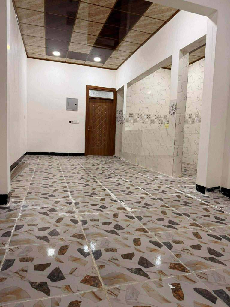 لسلام وعليكم 
بيت للبيع  100 متر طابق ونص زيرو بعد مامسكون بيت جاهز  في حي الشيماء سند طابو  الزهور ⭐

يتكون :
الطابق الاول ..غرفه وهول واستقبال ومطبخ عدد 2 حار وبارد .ومشتملات
طابق الثاني .. غرفتين نوم + هول 

خدمات كامل (ماء،كهرب،تبليط)

البيت تسليم فوري 🤝

 للاتصال او واتساب *********** موصل, نينوى
