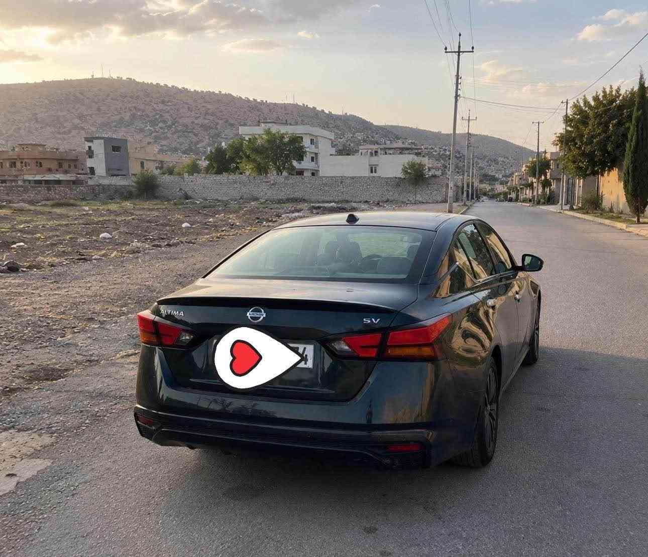 Nissan Altima 2022 SV 
ناو کرێمی بیلاد
بێ ئێرباگ
کامل رادار و خەتی جادە
تحکومی سوکان و بەسمە و شەغال
تایە و پاتری و بانسی تازە 
کامل سێرڤز کراوە 
زۆر پاکە و یەک دەستە 
بۆنیت و جەمەلەخی پشتەوە بۆیاخە
پێشی کەپسە بەشەرت
جەمپێکی پشتەوەی هەیە 
145$ و مجال
*********** السليمانية, العراق
