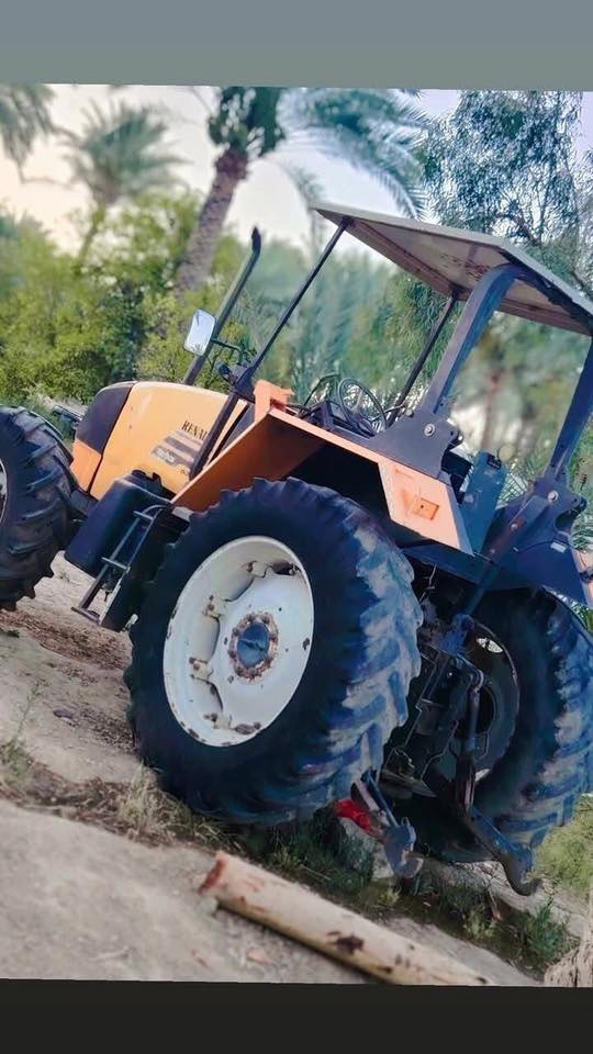 السلام عليكم مكينة رينو مكفوله كفاله عام كير محرك 140السعر 15وبيه مجال وترهم مراوس للتصال ***********
