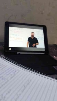 ايباد الجيل التاسع • كيبورد وقلم • حي العسكري