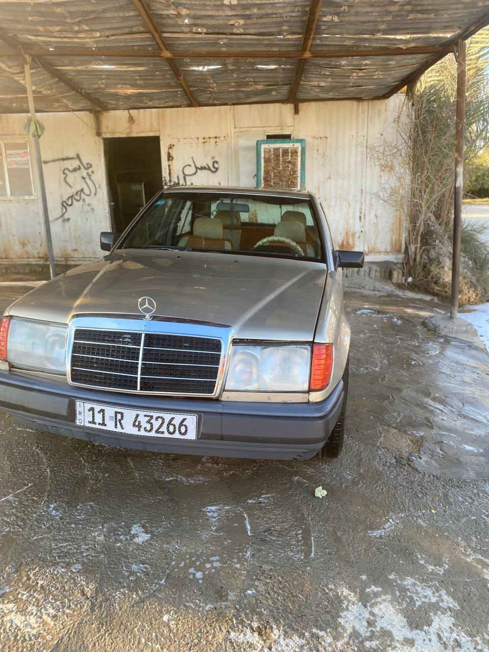 مرسيدس للبيع حجم 300 موديل 90 مصبوغه للجماليه جيرو مكينه مقفولات حداديه نص عمر تخم تاير رقم بغداد باسمي السياره كلش حلوه مكان كربلاء الحر السعر 50 وبيها مجال *********** ***********
