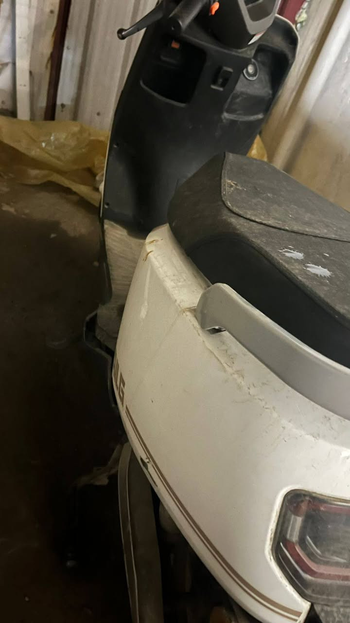 سلام عليكم دراجه شحن تيسلا 2025 للبيع دراجه جديده تمشي 90 كيلو متر بلشحنه الواحده بطاريه وحده عطلانه فقط السعر 550 وبيه مجال *********** التواصل علواتساب
