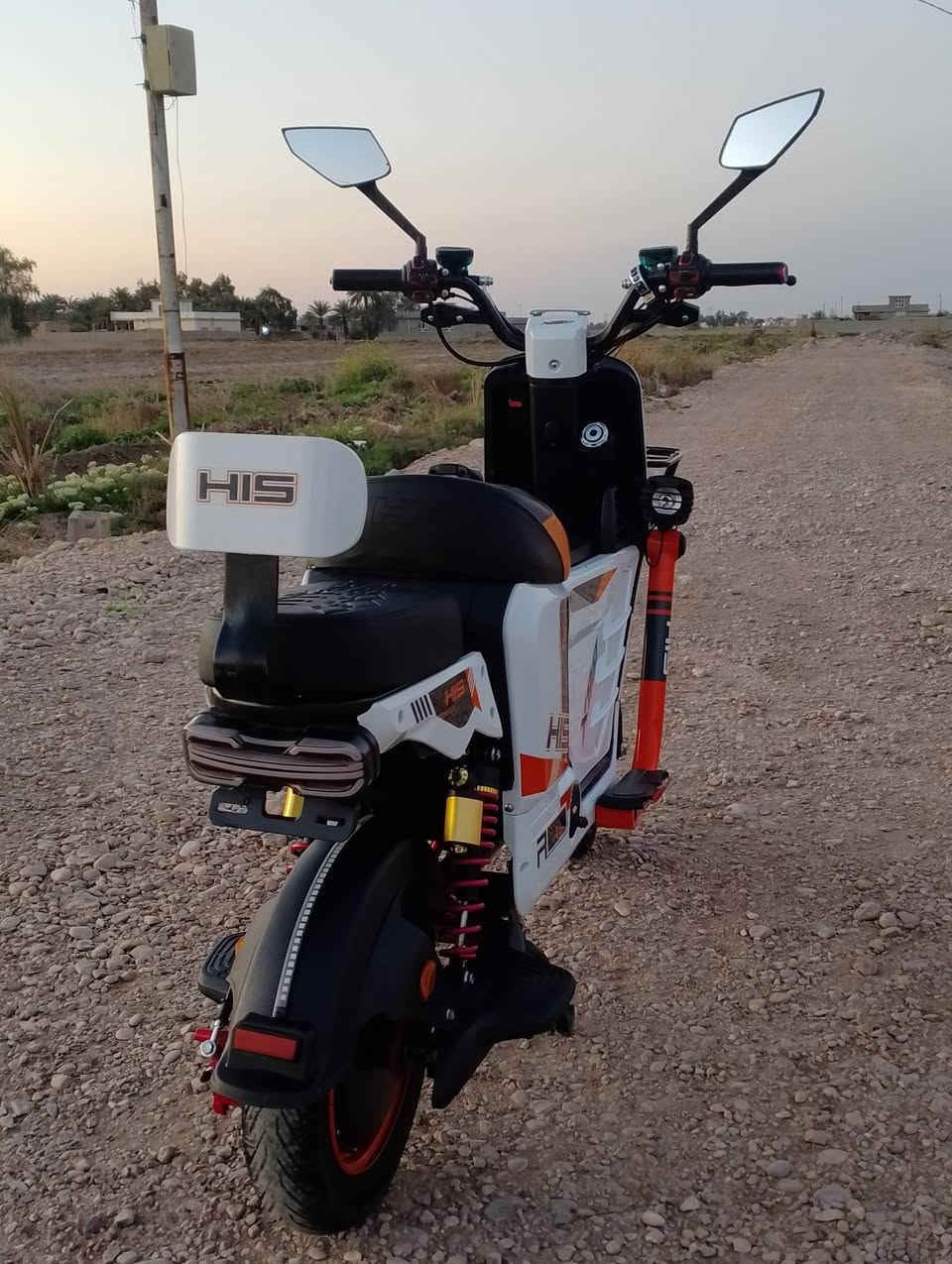 سلام عليكم
دراجة شحن للبيع 
X900 2025 خمس بطاريات
السعر 400 للأتصال ***********
