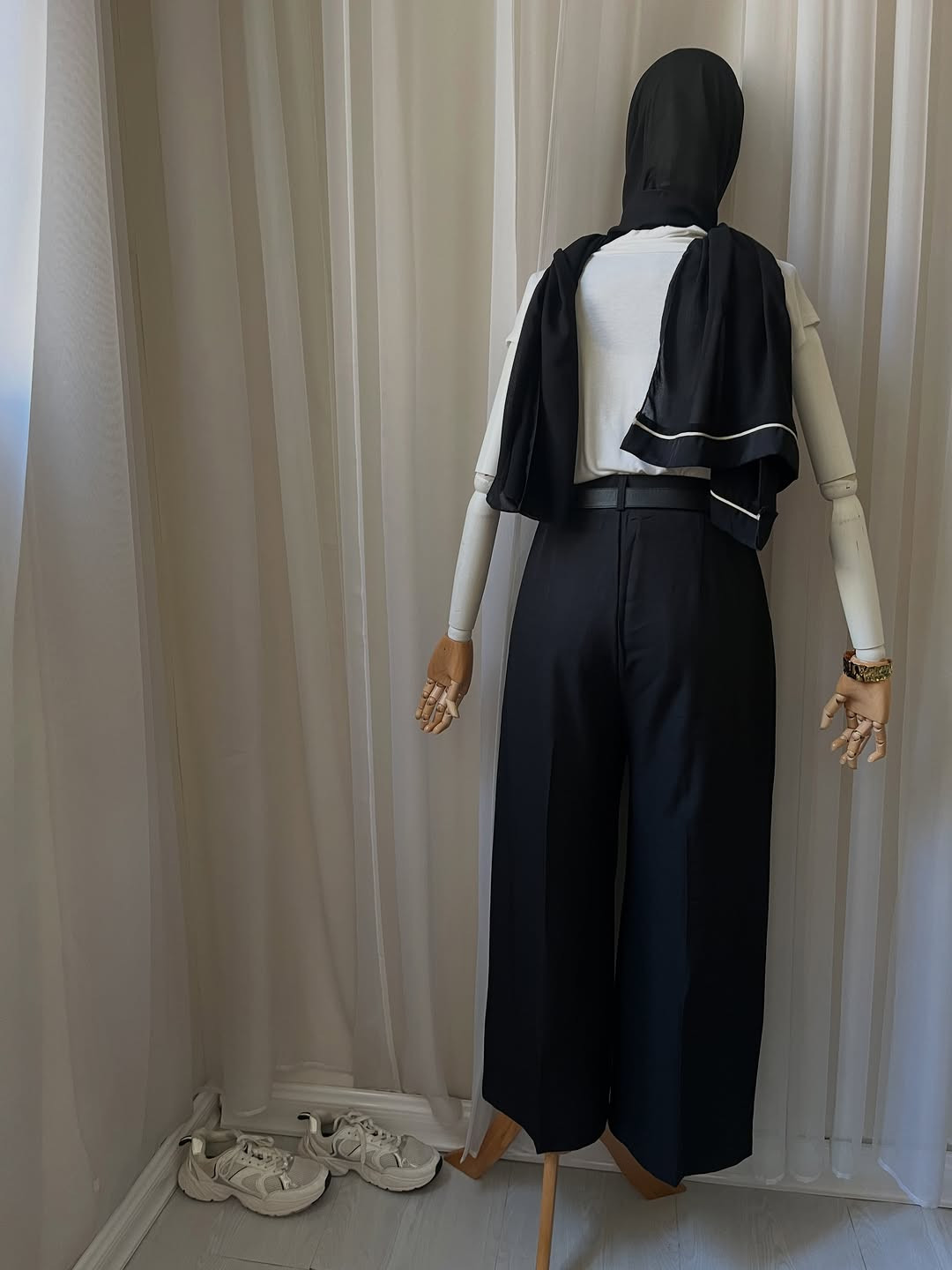 ⁨	السعر/38 الف (فقط جاكيت ) 
الوصف/ جاكيت جينز ازرق متوسط مديل غريب🩵🖤
القماش/ مناسب للصيف كوالتي جداااا عالي 
القياس/موفرين ( 36 الى 44) يكون هاف
الطول/75 سم تغطي الورك 

بنطرون قماش كيلوت لون جوزي🤎 
السعر/27 الف 
القماش/دبل كريب يجنننن كوالتي عالي 
القياس/ موفرين 38 الى 46
الطول /كيلوت كامل

توصيل🚕
لكل محافظات العراق ( 5 الف )

تتوفر خدمة دفع عن طريق زين كاش
وماستر كارد⁩⁩⁩⁩


**إذا كنت صاحب هذا الإعلان وتريد حذفه لأي سبب، رجاءا أرسل رسالة إلى الدعم الفني**