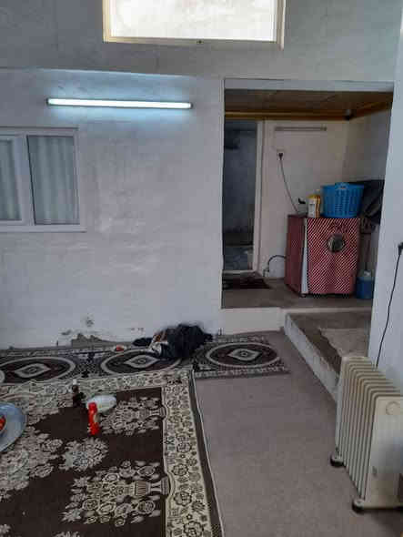 يعلن مكتب ابو يحيى لتجارة العقارات في محافظه كركوك قضاء الدبس  عن بيت   في حي الشهداء الجديدة مساحته ٣٨٠ متو قريب على بيت عميد خالد  المنطقه كلها خدمات تبليط  ماء كهرباء  كما  موضح بالصور أدناه 👇👇👇👇السعر على الخاص  ومناسب   وبي مجال    للتواصل عبر الأرقام التاليه
*********** ابو يحيى
***********
*********** يحيى الحمداني ابو عبدالله
   ( التوفيق من الله و للجميع)
ملاحظه دوام المكتب من الساعة التاسعة صباحا لغاية الواحدة ليلا للتواصل على الأرقام المذكوره اعلاه ☝️☝️☝️
