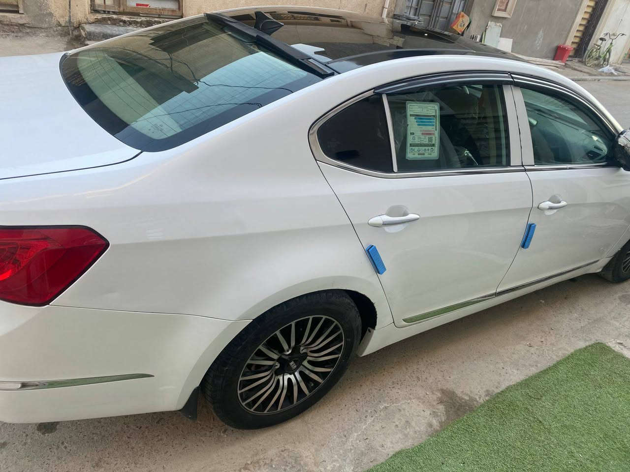 السلام عليكم
كادنزا للبيع موديل١٤ خليجي فول 

بابين صبغ يعني صفحه رش بدون دواخل 
 غرفتها لوك ومدوشمه 
باقي مكفول 
رقم اسليمانيه باسمي 
١٣٥سعر 

***********
