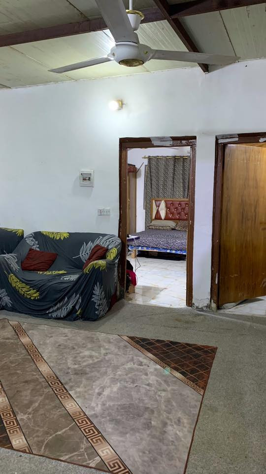 السلام عليكم
بيت للبيع غرفتين وصاله وهول داخلي وملحقاته الموقع مجمع سته قرب حسينية ولاية الامام علي البيت تابع للجمعيه يعني ما يجي ازاله واسع مساحته اكثر من ١٠٠ متر بي حوش  كبير الكهرباء نضاميه والمي نضامي سبب البيع محتاجين المبلغ مالته 

  للأستفسار الاتصال  ***********
