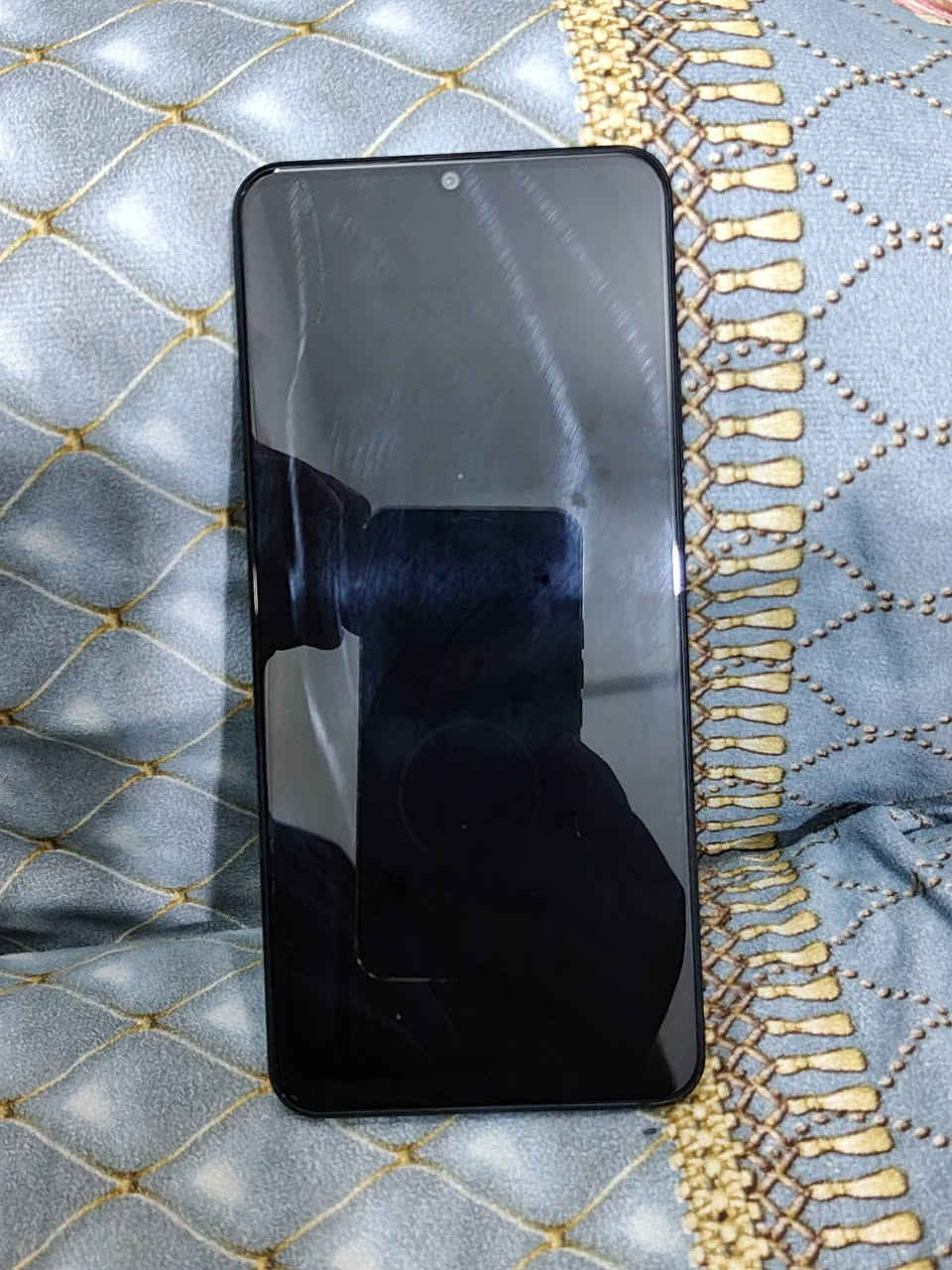 موبايل للبيع
ريلمي C53
128 كيكا 
سعره 90 الف وبي مجال بسيط


**إذا كنت صاحب هذا الإعلان وتريد حذفه لأي سبب، رجاءا أرسل رسالة إلى الدعم الفني**