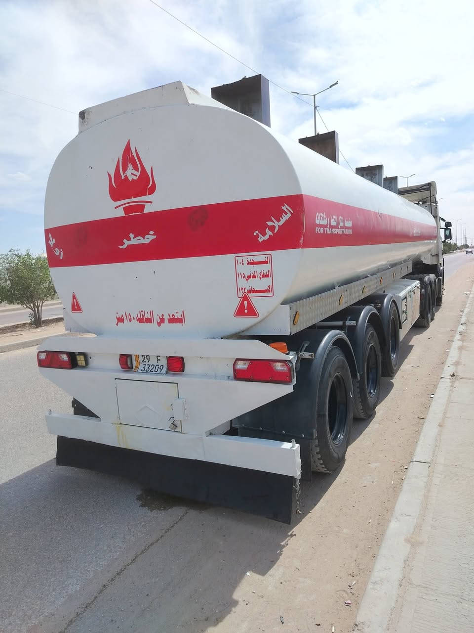 سلام عليكم سكانيا 2004 مكينه 420 اربع مكفوله كير ٣/ ٣ كوبرا
سنويه باسمي اسود 38 بياضات 38
تخم تاير راس وعربنه
مكان نجف
رقم الموبايل ***********
