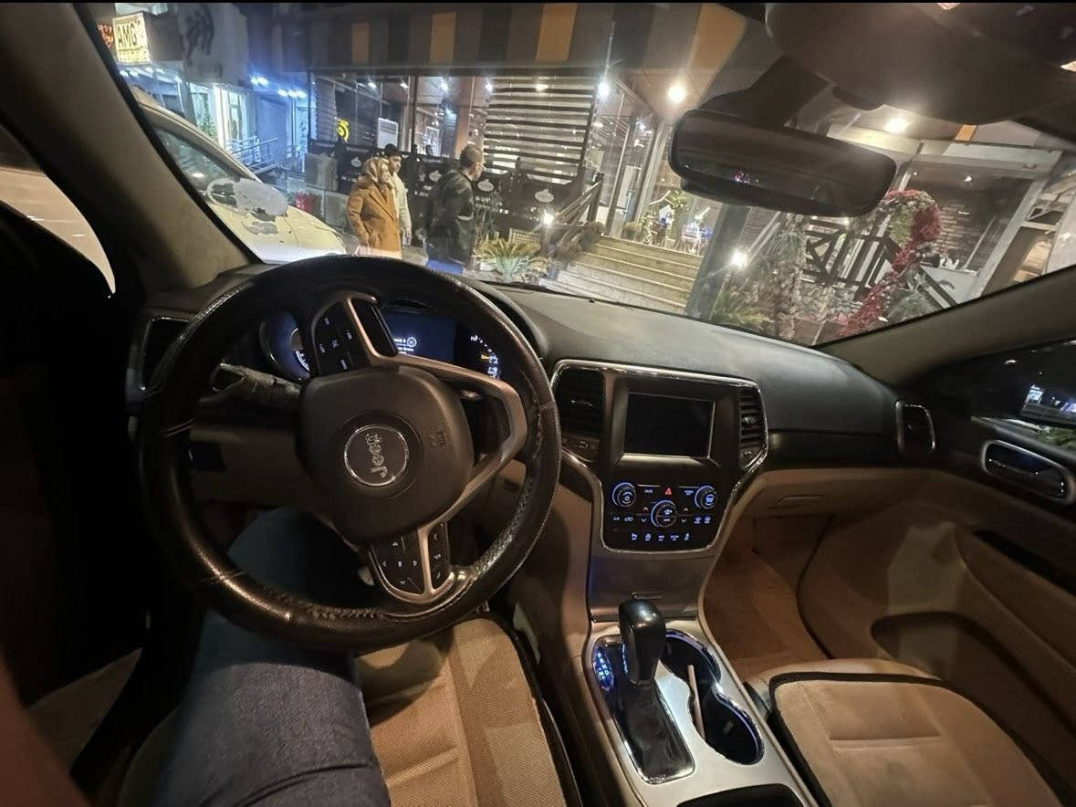 جيب كراند شيروكي لاريدو 2019 خليجي للبيع
سيارة كفالة عامة كلين سيارة بحالة شركة 
كلش نظيفة
ماشية ١٠٠ الف كم 
مكان سيارة كركوك
واتساب

0770 234 4976
سعر 285 ورقة و بي مجال
