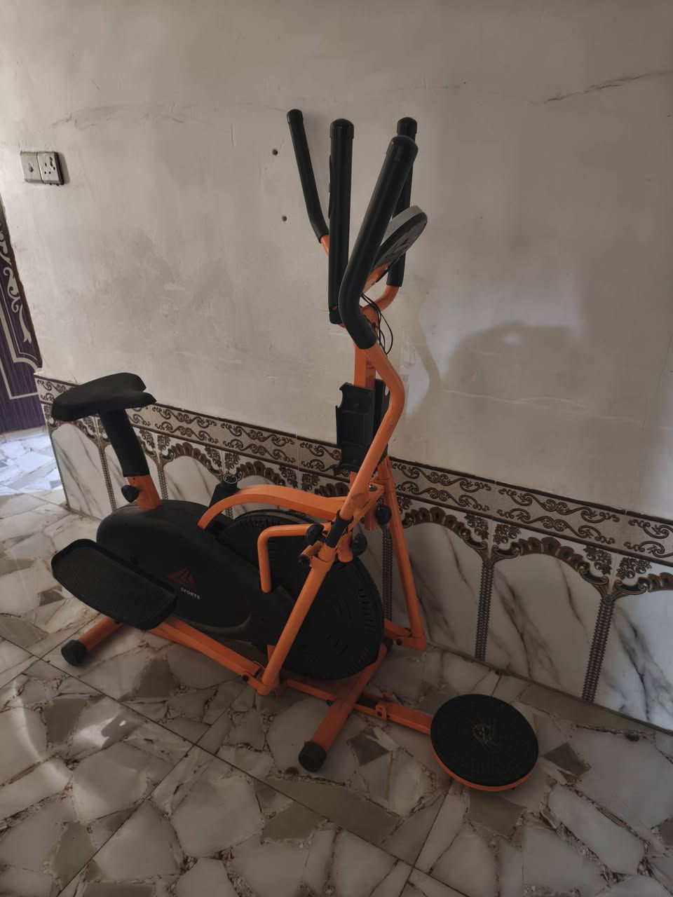 للبيع السعر 115وبي مجال نقص بس زنجيل مكاني كربلاء حي العامل رقمي ***********
