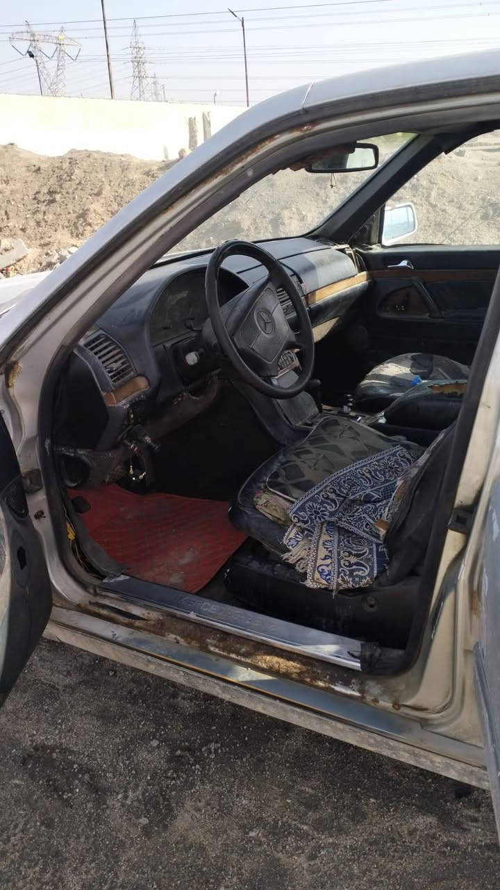 السلام عليكم
سياره البيع موديل 92

رقم بغداد بس راعيها إلي بسمه السنويه ماندلهه

محرك بطه كير بطه المحرك بي تنقيص فقط دهن

مكان السيارة بالبصره

رقم الهاتف ***********
