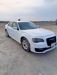 كرايسلر 300 • ٢٠١٧ • ماشيه ١٥٠٠٠٠