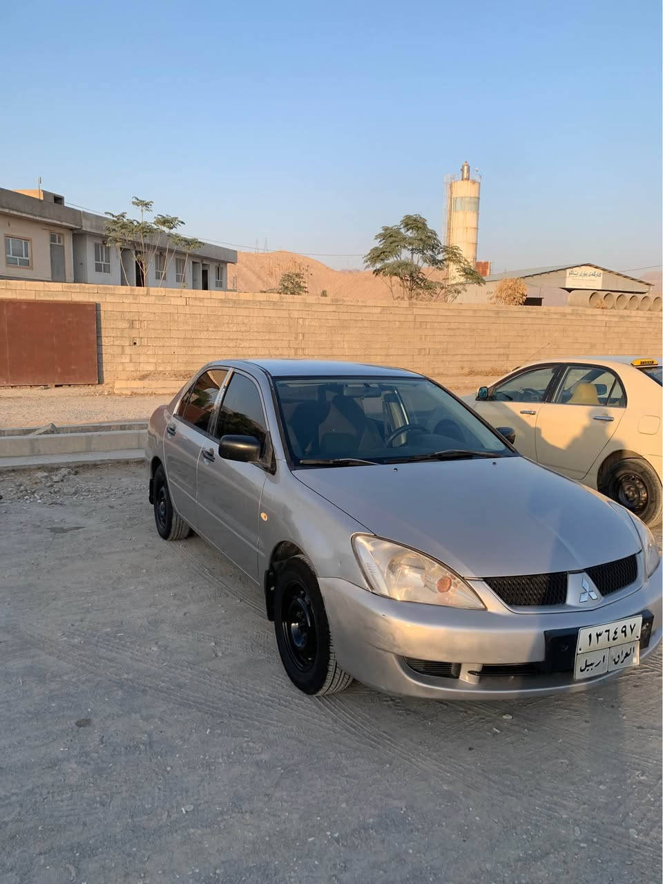 لانسەر مۆدیل ٢٠٠٨ گئر تۆماتیک بۆنیتو چەمەلاخی لای سەیاق بۆیاخە لەسەر کاڵبونەوە بئ دەعمو لئدان گئرو مەکینە بەشەرت شوئن رانیە *********** Pasir Gudang, JHR
