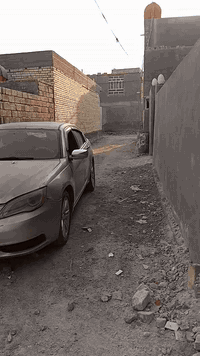 السلام عليكم بيت طابقين الطابق الثاني نقص بورك فقط  طابو زراعي سند 25 بأسمي مساحة 216الورديه خارج يبعد عن الشارع 200خلف معمل ابو كيره كافة الخدمات للاستفسار لاتصال *********** 
السعر 70قفل قفل مستعجل بيت خير من الله سبب البيت ضروف
