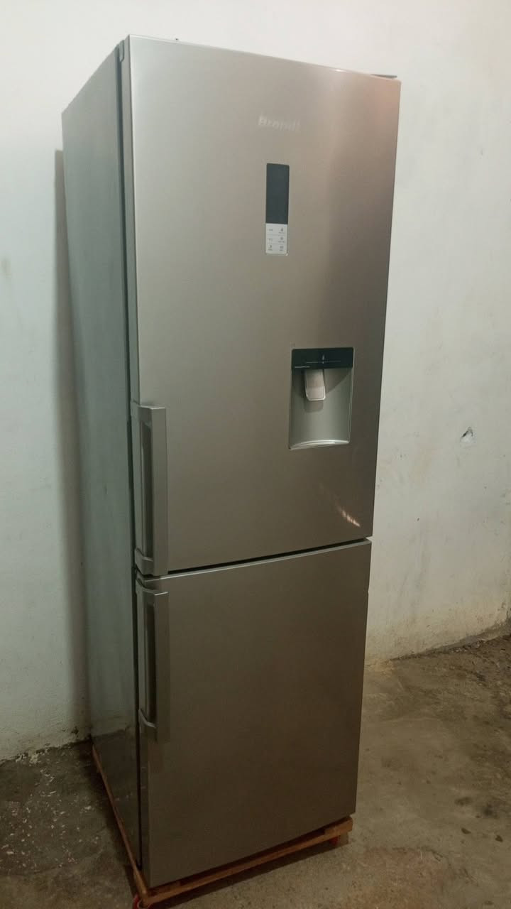 Machine à laver Condor 12 kg 
Frigidaire Brond No Frost
0792124668


**إذا كنت صاحب هذا الإعلان وتريد حذفه لأي سبب، رجاءا أرسل رسالة إلى الدعم الفني**