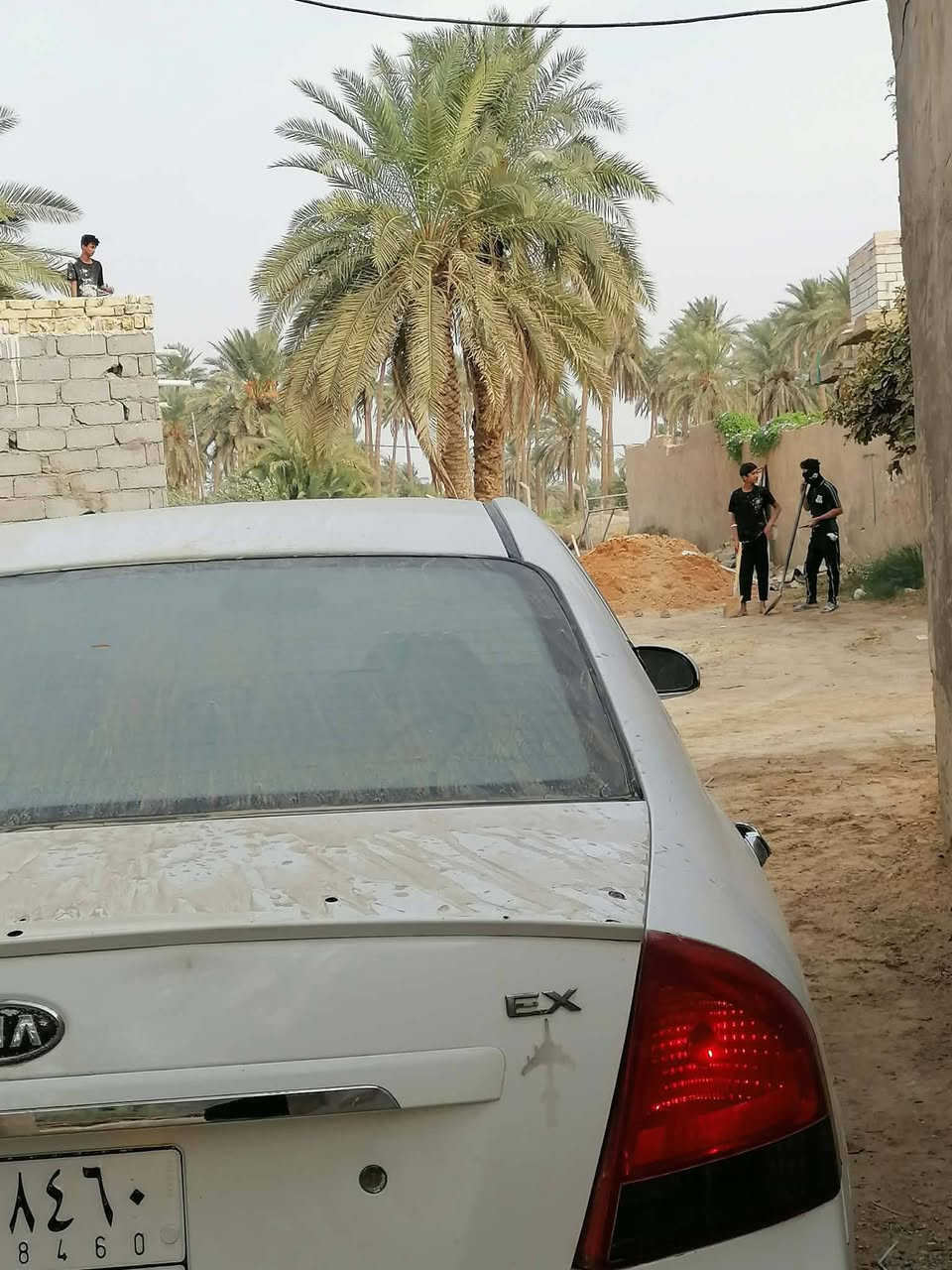 السلام عليكم
  للبيع سياره سيراتو موديل 2009 بغداد انكليزي باسمي سياره فول مواصفات خمسه ويل كب حداديه تخم تاير تبريد ثلج بيها رشات قليله للجماليه  
السعر 88 وبيها مجال قليل  مكاني بابل كفل 
رقم الهاتف ***********
