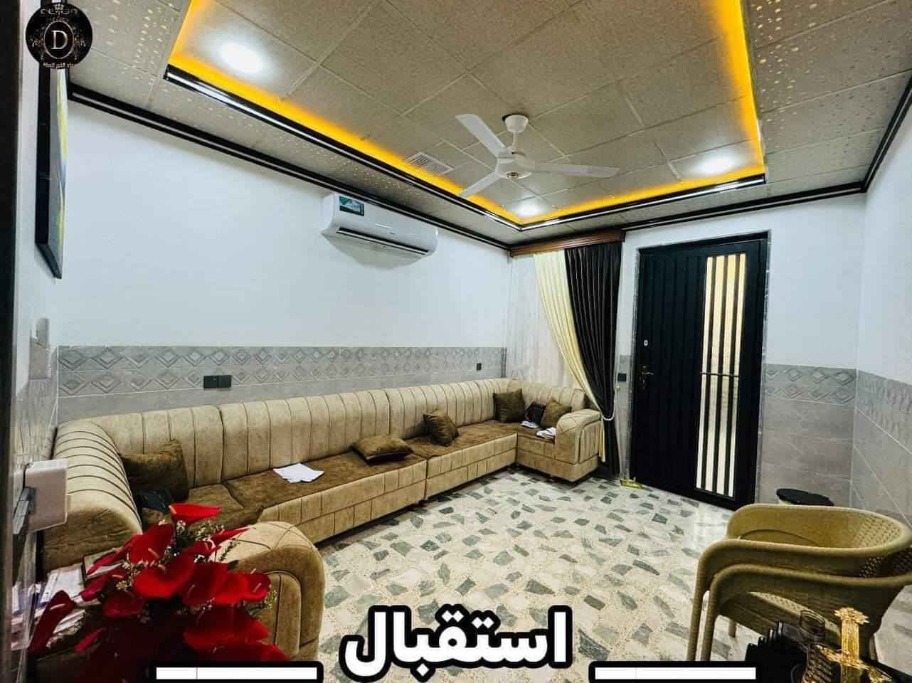 دار للبيع في حي الملايين الأولى قرب مخزن السيراميك قرب الاغوات خلف الكمرك المساحة 150 م الواجهة 6العمق 25 نظام دكتات سبالت عاكسة كاميرات. شروق تام الاستفسار على الأرقام التالية *********** ***********
