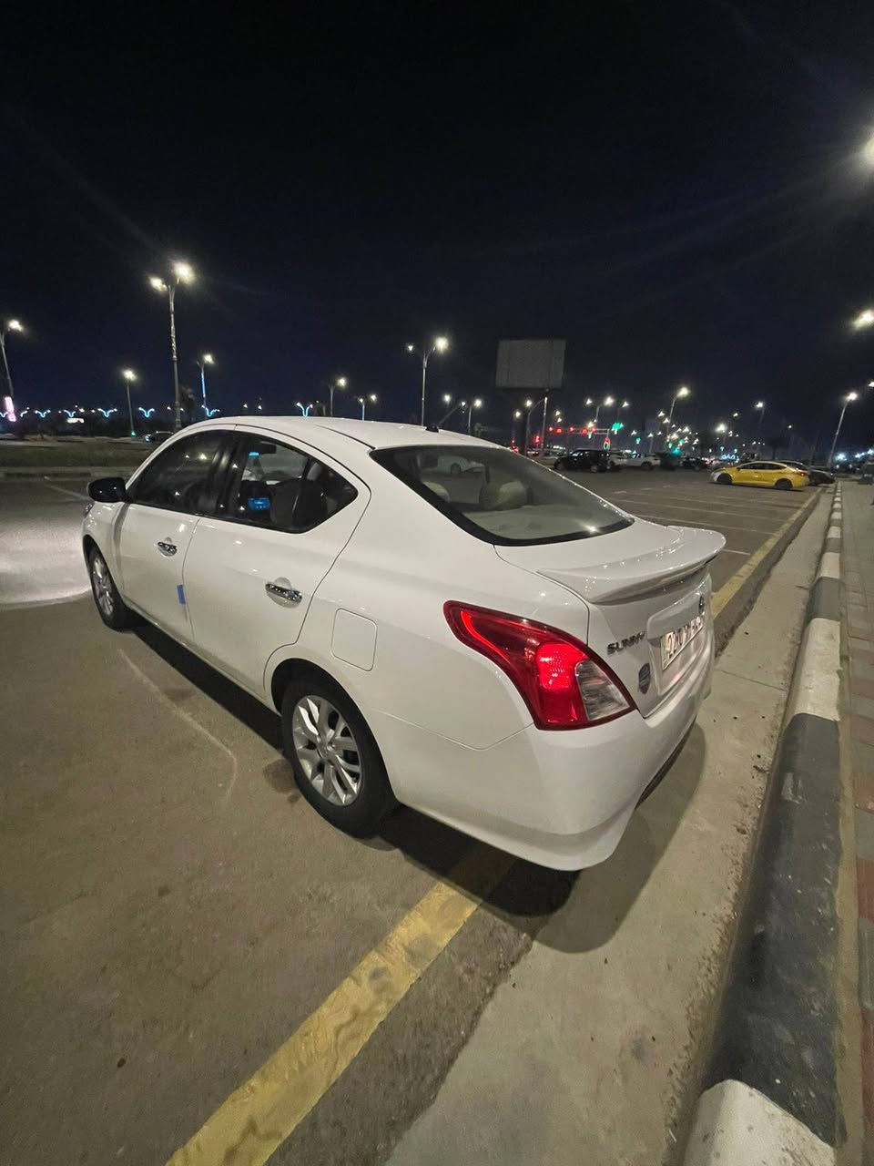 السلام عليكم نيسان صني موديل ٢٠٢٤ جاهزه من كلشي بيها باردين وسونارها موجود ماشيه ٤٩ قابل للزياده السعر المطلوب ١١٥ ورقه السياره حلوه وجاهزه مابيها اي نقص ترايك لبغداد عنواني النجف رقمي ***********
