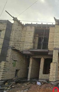 دار للبيع 100 متر بناء حديث درجه اولى 2026 الواجهه 5 , النزال 20  مدخل...