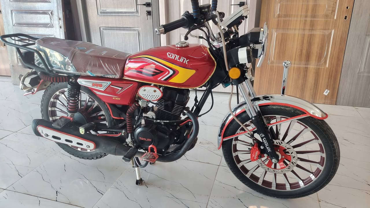 سلام عليكم
سولنك 25 زنجيل ماروني بعده جديد كامل من كلشي 
موصل 850 الي عنده زود يتفضل خاص
***********
