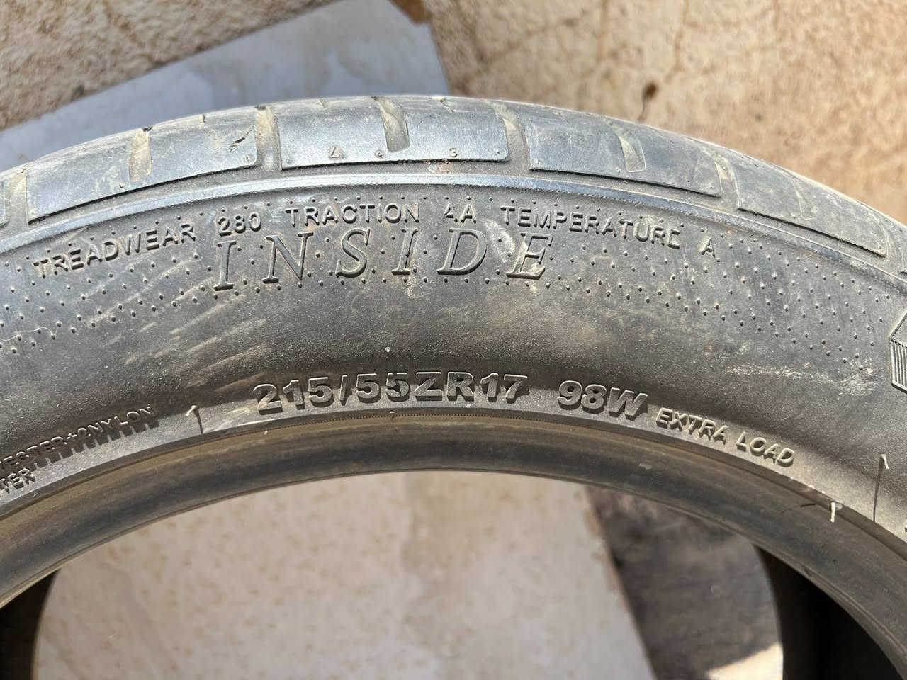 جاملغ وارد امريكي  اصلي لون نفطي بدون صبغ بي هاي طخه للبيع
تاير قياس R17 Z55/215
بغداد ب***********
