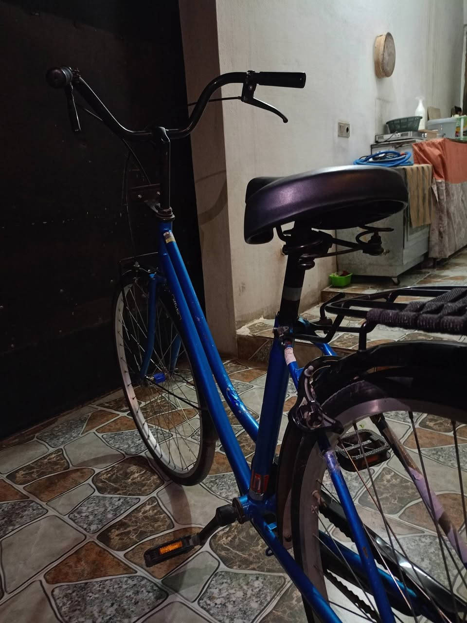 پاسکیل بۆ فرۆشتن
پاسکیل بالەی یابانی ئەسڵ حجم26
زۆر باکو جوانە شەریکەی OFFICHE
مۆدیل 2019
عنوان کەرکوک پەنجەعەلی
ڕەقەم تەلەفون ***********
