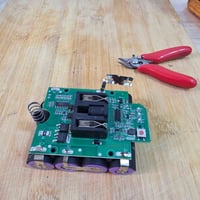 تبديل خلايا • مركز