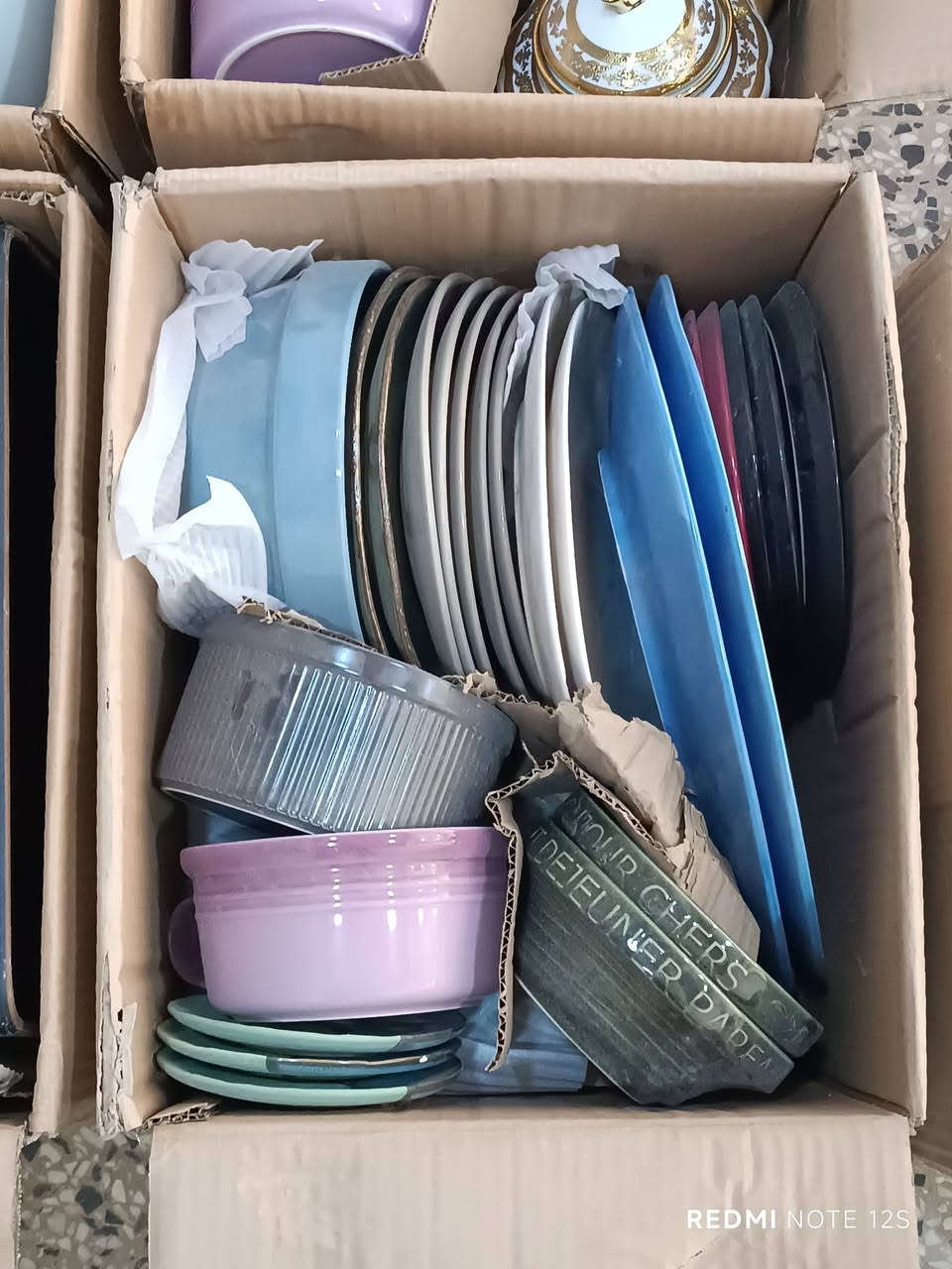 ملون مشكل 
كارتون طابقين خشن وناعم 
للحجز مراسله الخاص او واتساب *********** 
عنوان صلاح الدين / قضاء الدور _ حي المعهد مقابل جامع الصحابه 
متوفر توصيل لكل المحافظات والاقضية
