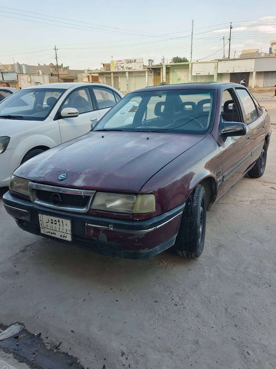 فيكترا.  1991
حجم 20 ماروني
الشرعي اني
رقم الماني 
سنويه لون اخضر كارتوني
بيها جراد. بدون حادث
***********
السعر 33
