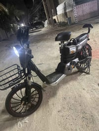 للبيع حجم 20 بطاريات جدد مابيهة نقص بصمة شاشة بلوتوث  بريكات كهربائيات...