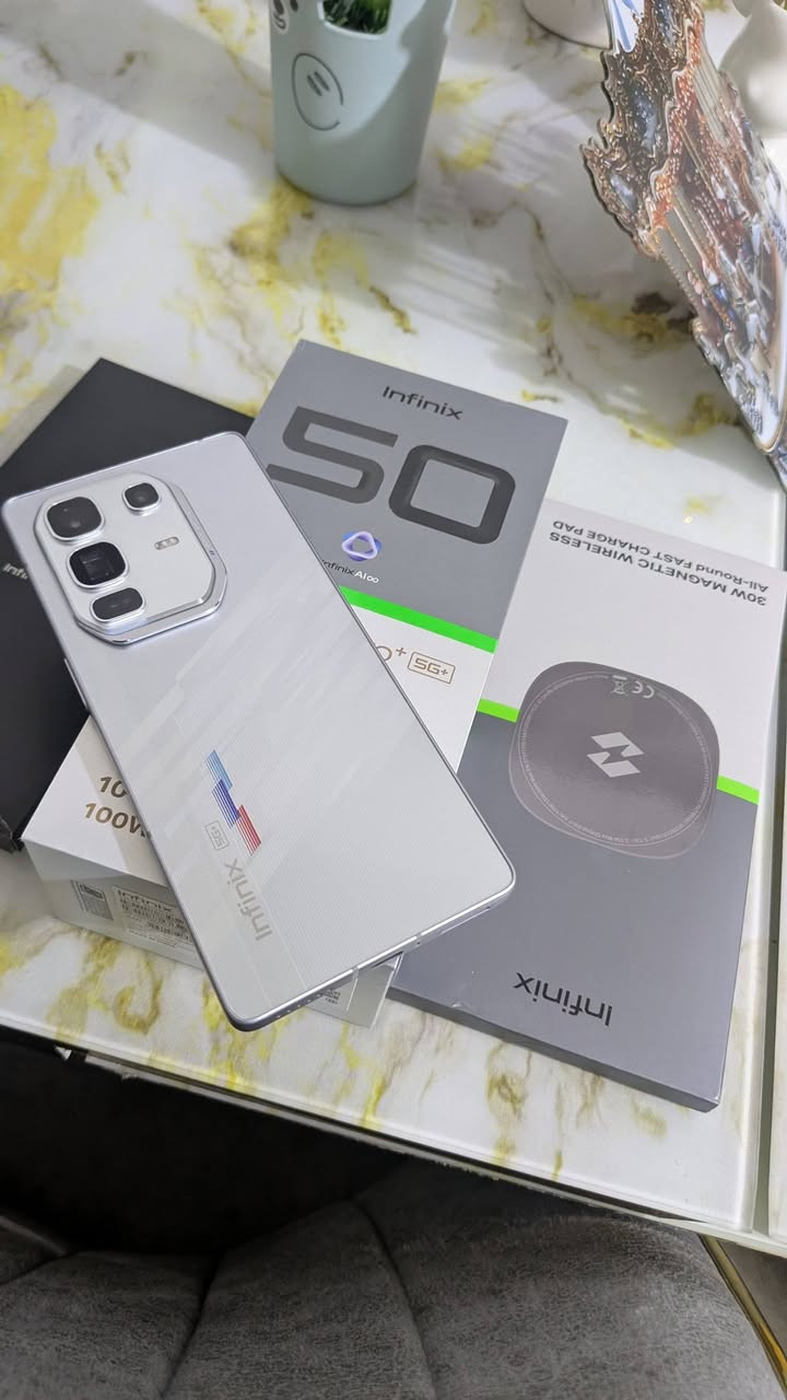 السلام عليكم..انفنكس Not 50 pro plus 5g استخدام يومين بس مشتغل بس مرتين سعرة 390 ألف وبي مجال بسيط جدا عنواني ديالى لايتوفر توصيل


**إذا كنت صاحب هذا الإعلان وتريد حذفه لأي سبب، رجاءا أرسل رسالة إلى الدعم الفني**