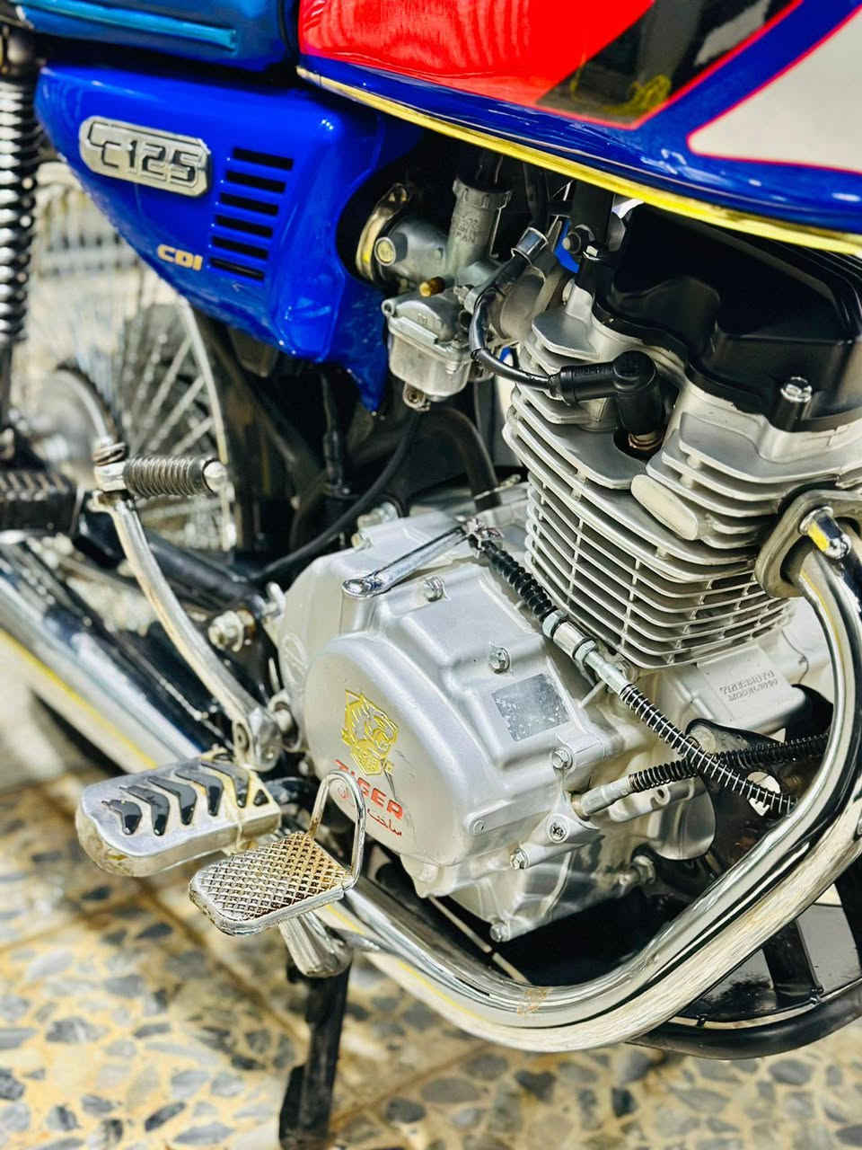 سلام عليكم ماطور تايكر منفيس دبل اسويج موديل2020باب اول كلا بلادي مكينه ما مفتوحه تحريكه معدل ماشاءالله نار نضافه كدام عينك وانضف من الصوره السعر650وبي مجال قليل الموشراي لا يكسر بي الرقم***********
