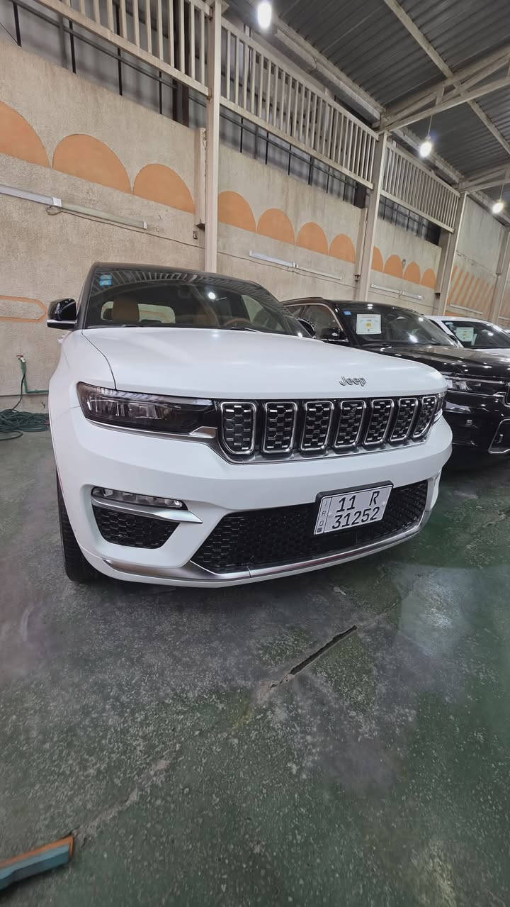 جيب سومنت خليجي موديل 24 ماشيه 6 الف  مكفوله من الصبغ والضربه خليجي سومنت فول مواصفات ضمان هالرم سياره مغلفه بالكامل مكان السيارة بغداد رقم بغداد بسمي ***********
