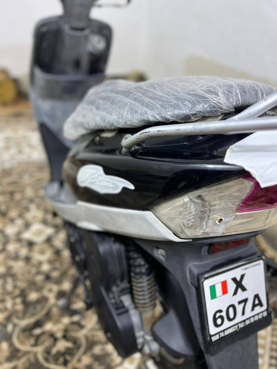 ماكس منغولي
مكينه ٥٠ بلاد 
منفيس بيها سلف هندر 
كهربائيات كلها شغاله 
كلها ختم واحد 
ناصريه مركز 
السعر خاص


**إذا كنت صاحب هذا الإعلان وتريد حذفه لأي سبب، رجاءا أرسل رسالة إلى الدعم الفني**