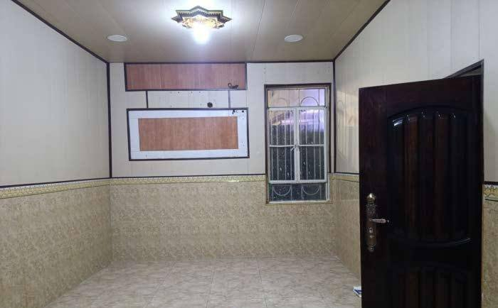 🏛️للايجار بيت طابقين 🏛️
في الجنينه قرب شارع التجاري 
طابقين 5غرف ستقبال مطبخ صحيات كراج يسع سيارتين2

سعر لايجار 750 
***********
