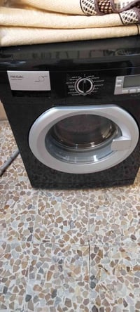 للبيع غساله 9 كيلو تشكل مرات تشتغل مرات ماتشتغل ابيع فحم في فحم  السعر...