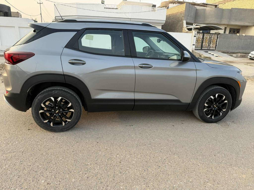 شفرليت تريل بلايزر موديل 2023 حادثها مرفق بل منشور مواصفات سياره LT رقم انكليزي 
بصمه أبواب
بصمه تشغيل
تشغيل عن بعد
إطفاء ذاتي
كشنات كهرباء
تدفئه تبريد
لدات
شاشه بلوتوث
حساسات
كامره دواره
تحكم ستيرن
سعر 135 وبيها مجال شراي يتصل مكان سياره بابل حصوه الاسكندريه رقم هاتف *********** بغداد, العراق
