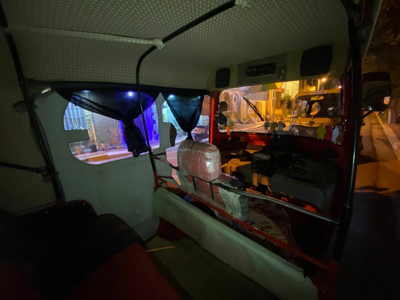 سلام عليكم تكتك موديل 17داخله 18 رقم واسط انكليزي بأسمي تحويل مباشر للبيع الرقم ***********.    ***********مكلف بالنشر ما متواجد في الخاص
