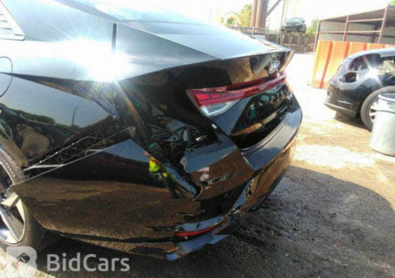 السلام عليكم 
النترا 2022 لتمدد فوووول امريكي (كفالة عامة) 
حادث امريكا فقط دعامية خلفية  
المواصفات / لتمدد 
تشغيل عن بعد 
فتحة 
بصمه 
شاشة ديجتال متصلة 
تحكمات ستيرن فوول 
رادارات 360
كامرة خلفية 
حساسات 
كشنات تدفئة 
كشن السائق كهرباء بلكامل 
ترحيب 
لد متصل 
اوتو هولد 
مودات قيادة 
مفوولة السيارة 
مكانة بغداد ب اسمي تحويل ثاني يوم 
السعر (175) وبي مجال 
***********
