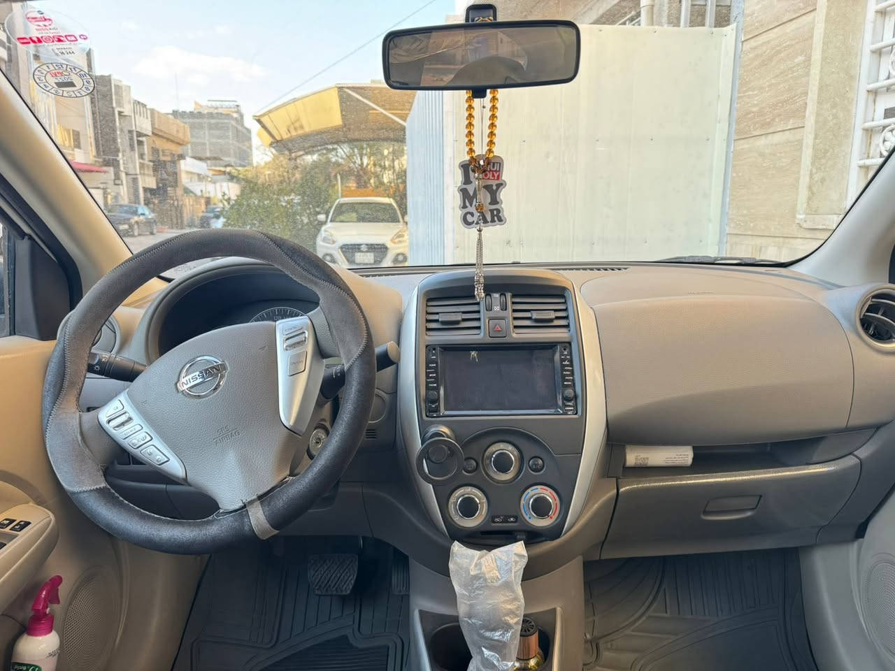 السلام عليكم نيسان سني موديل 2025 ماشيه 9 و700 كيلو السياره بسمي العنوان شارع فلسطين ***********
