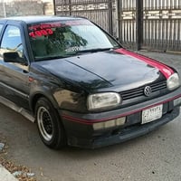 فقط بيع كولف فينتو موديل 1993 كير أوتوماتيك كير ومكينة  2000 مكفول تبر...