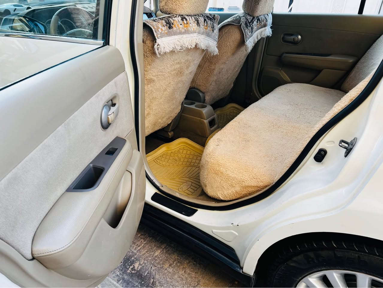 تیدا ٢٠٠٩ 
ناوزەرد ی خلیجی نمونە لە جوانی 
سەنەوی تازەیە هەتامانگی ١٠ی  ٢٠٢٩
جام کارەبا 
ئاوێنە کارەبا
ویلکەپ
بەشەرتی گێڕ و مەکینە و تەقەو ڕەقە و تەبرید سارد و گەرم 
هیچ مەسرەفی نیە .، تەحویل و غەرامە بەشەرت .
٣ پارچەی بۆیاخە و پێشەوەی ناوگرتنی هەیە 
نرخی ٨٦ وەرەقە و مەجالێکی زۆرکەم 
شوێن/ عەربەت
ژ.م/ *********** السليمانية, العراق
